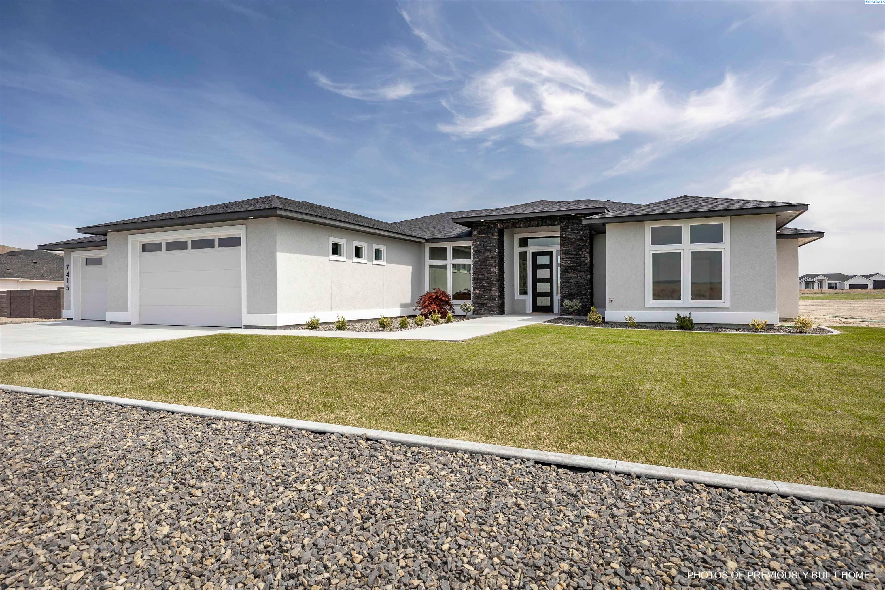 Pasco, Washington, 99301, United States, 4 Bedrooms Bedrooms, ,2 BathroomsBathrooms,Residential,For Sale,1981786