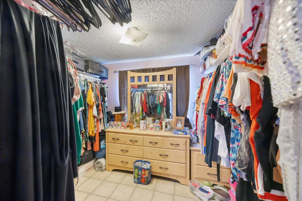 San Jacinto, California, 92583, United States, 6 Bedrooms Bedrooms, ,4 BathroomsBathrooms,Residential,For Sale,1977505