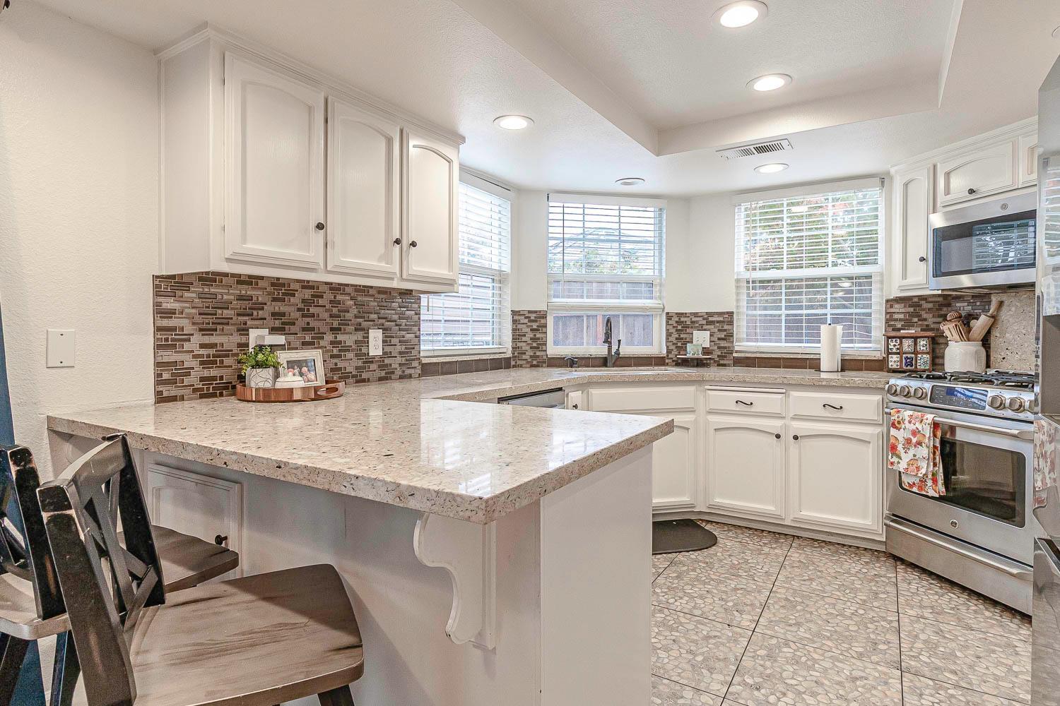 Oakdale, California, 95361, United States, 3 Bedrooms Bedrooms, ,3 BathroomsBathrooms,Residential,For Sale,1998685