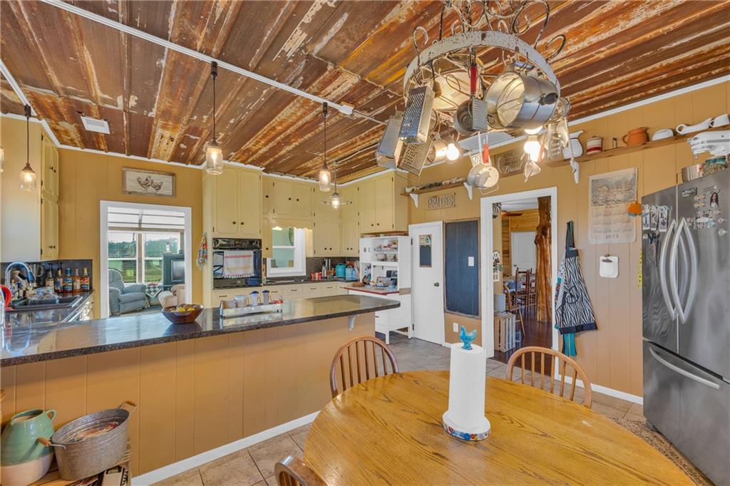 Jasper, Georgia, 30143, United States, 4 Bedrooms Bedrooms, ,2 BathroomsBathrooms,Residential,For Sale,1982973