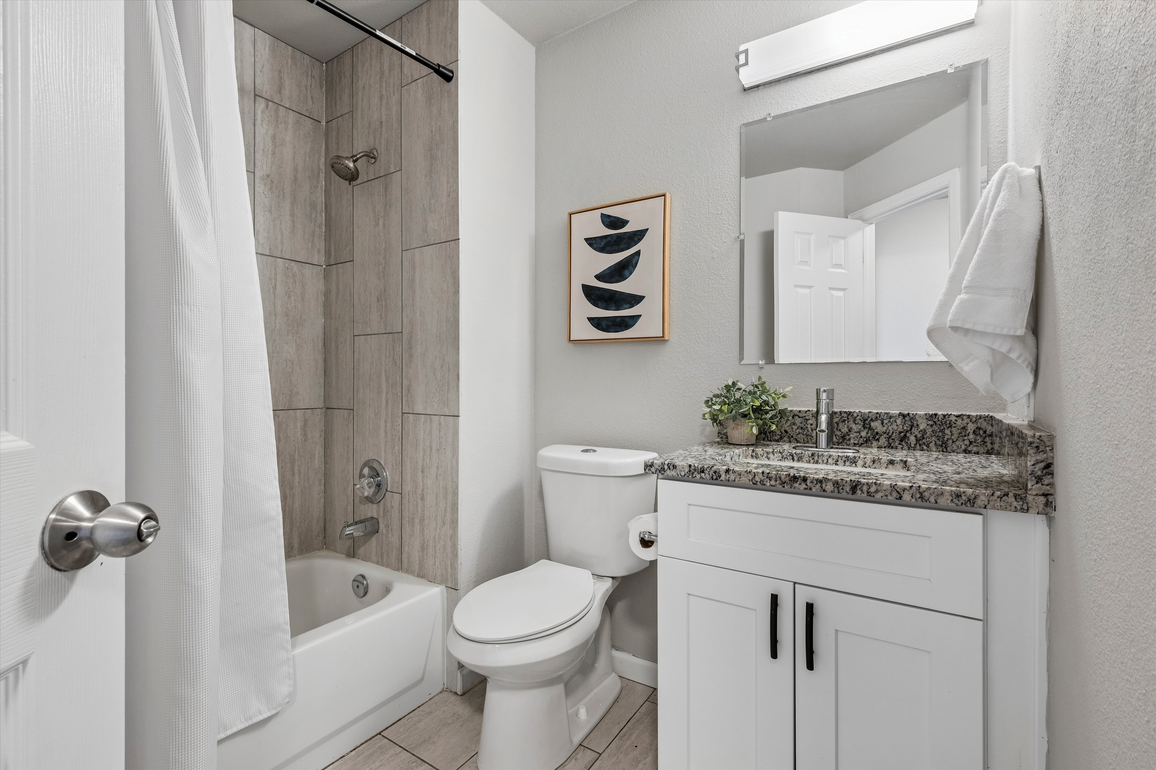  Discover effortless elegance in this stylishly updated home - 物件實景