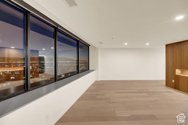 Salt Lake City, Utah, 84101, United States, 3 Bedrooms Bedrooms, ,3 BathroomsBathrooms,Residential,For Sale,1982809