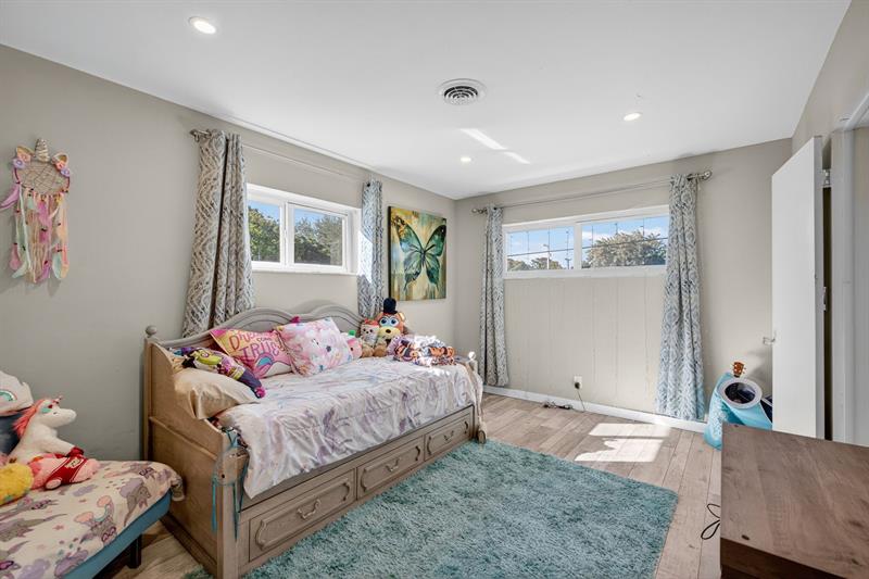 Oakland Park, Florida, 33334, United States, 3 Bedrooms Bedrooms, ,2 BathroomsBathrooms,Residential,For Sale,1986297