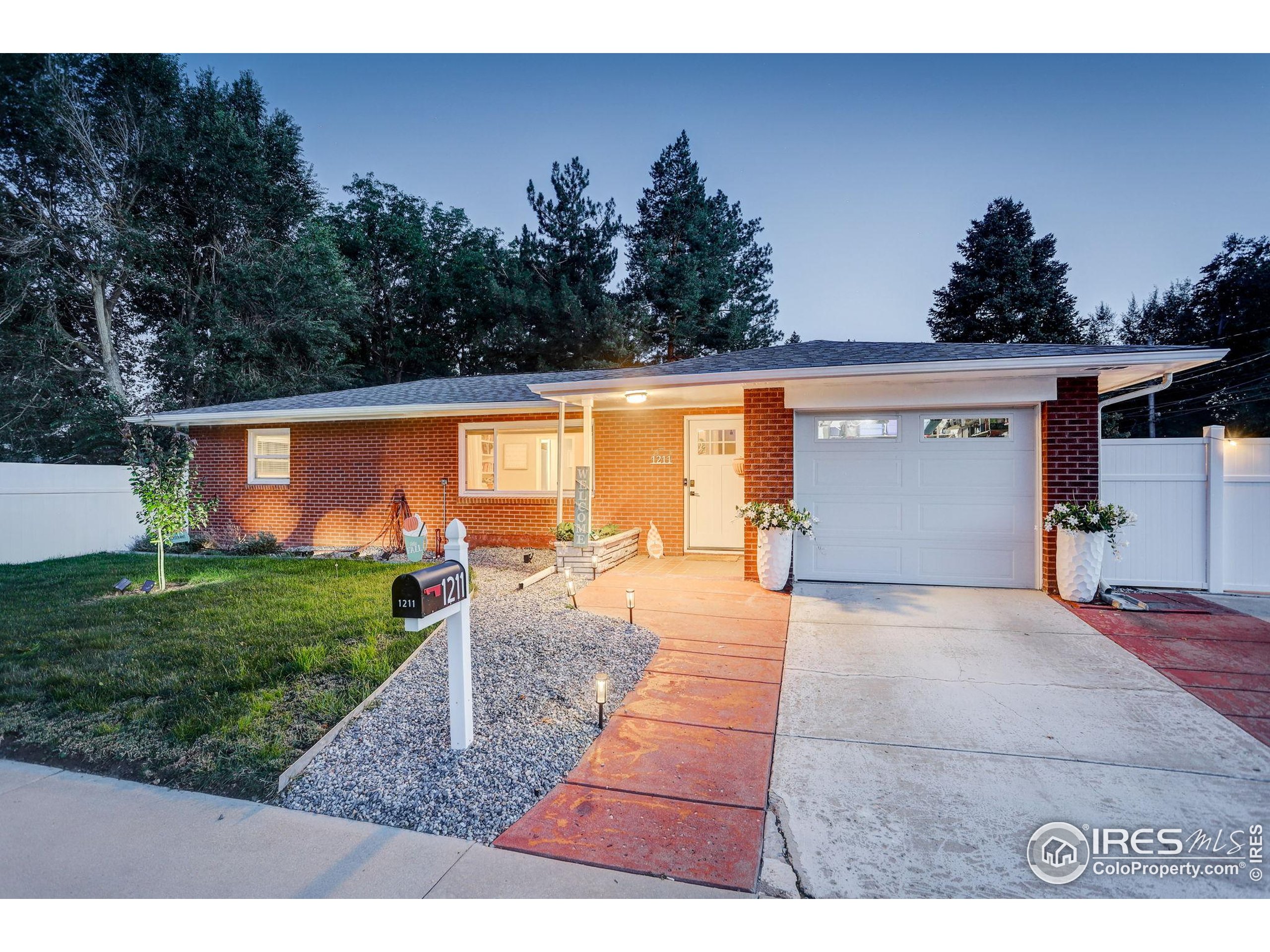 Longmont, Colorado, 80501, United States, 3 Bedrooms Bedrooms, ,1 BathroomBathrooms,Residential,For Sale,1948840