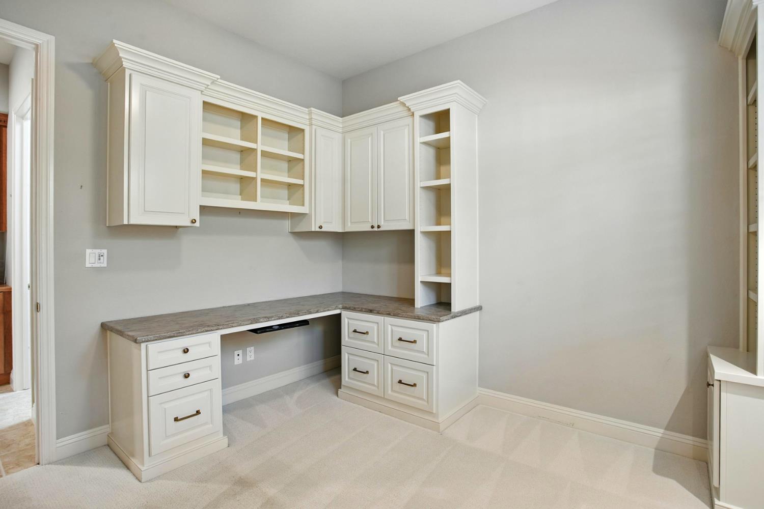 Roseville, California, 95661, United States, 4 Bedrooms Bedrooms, ,3 BathroomsBathrooms,Residential,For Sale,1934690