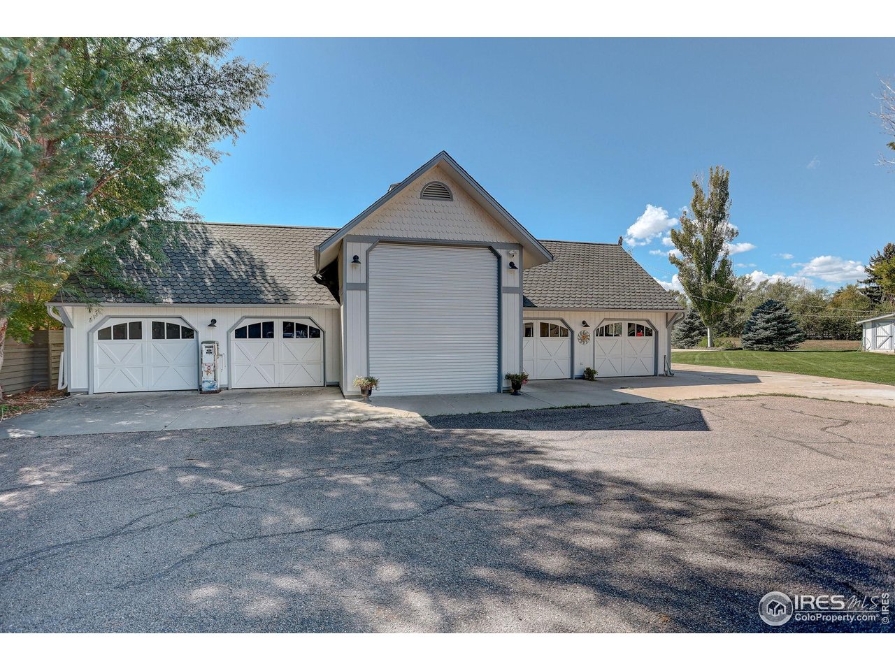 Lafayette, Colorado, 80026, United States, 5 Bedrooms Bedrooms, ,5 BathroomsBathrooms,Residential,For Sale,1991447