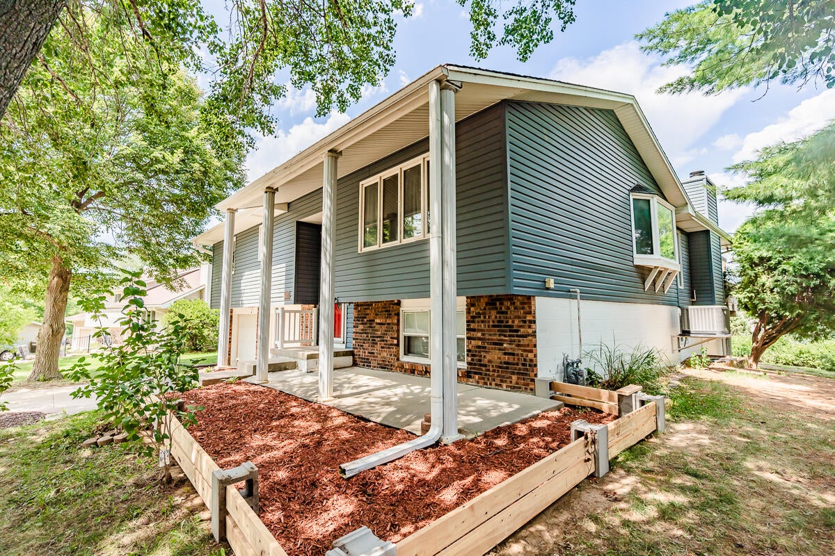 Valleyway Dr, Glenwood, IA 51534 #1