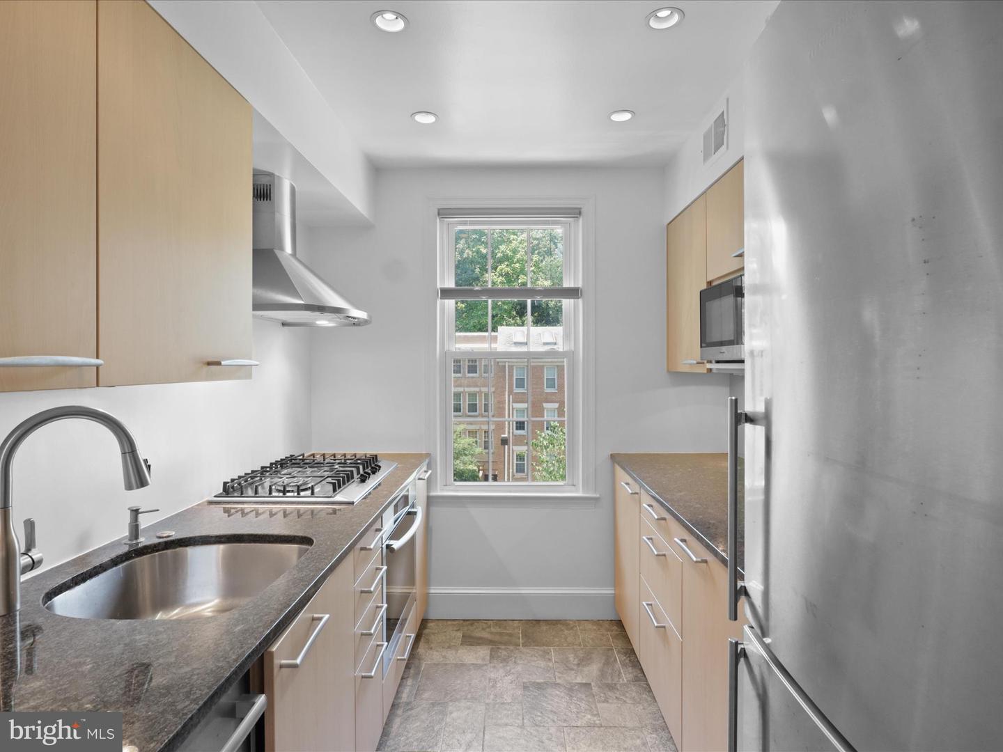 Washington, District of Columbia, 20008, United States, 2 Bedrooms Bedrooms, ,1 BathroomBathrooms,Residential,For Sale,1875463