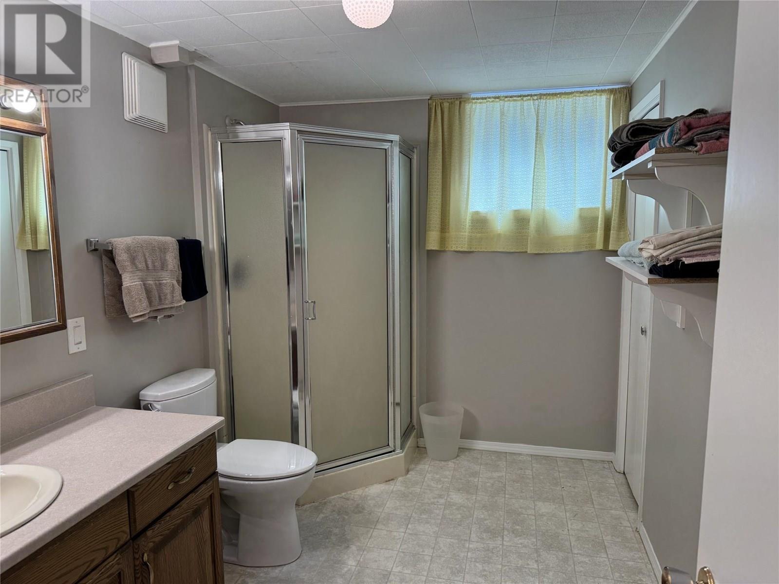 KAMLOOPS, British Columbia, V2C 4P7, CA, 4 Bedrooms Bedrooms, ,3 BathroomsBathrooms,Residential,For Sale,1858047