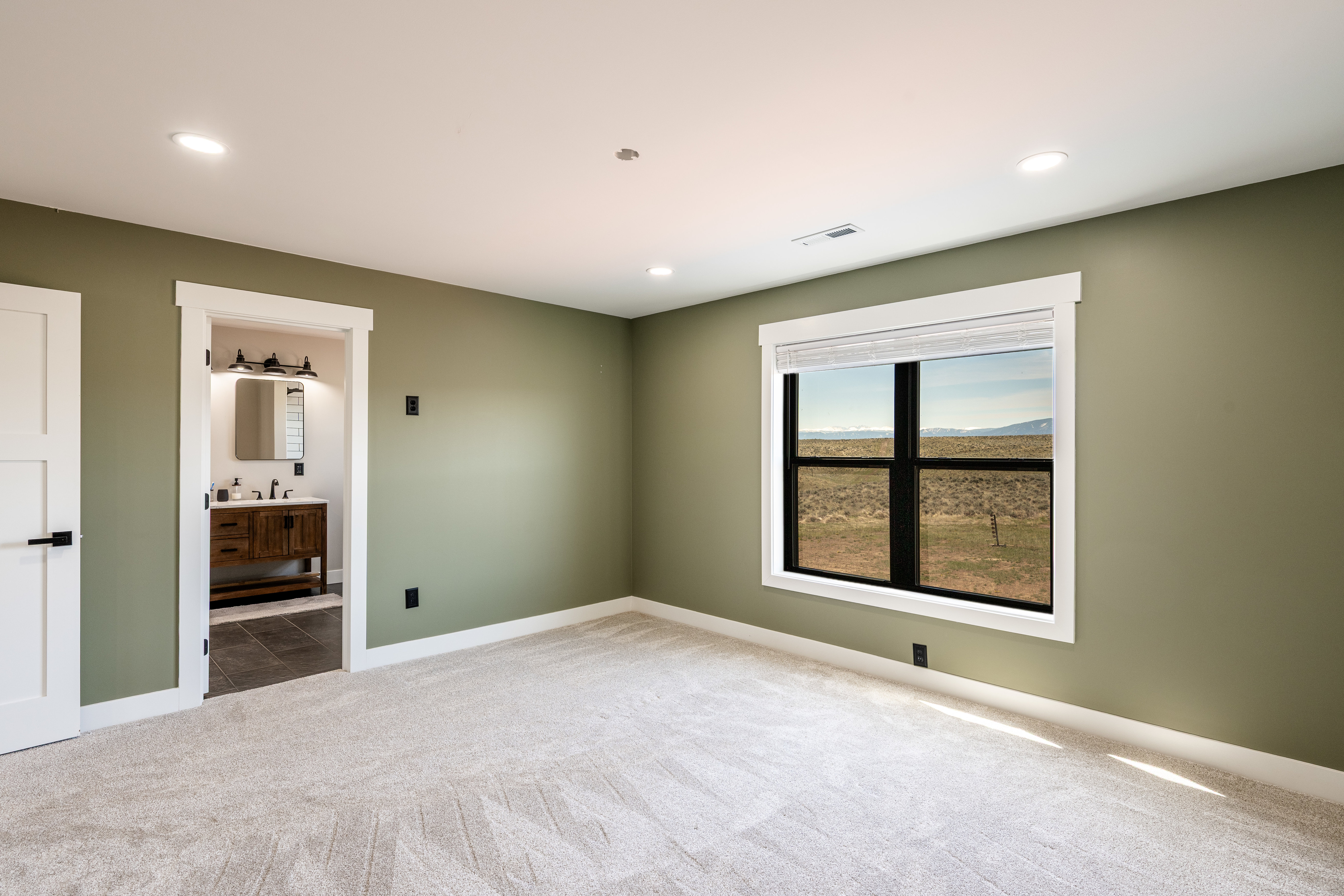 Ranchester, Wyoming, 82839, United States, 5 Bedrooms Bedrooms, ,4 BathroomsBathrooms,Residential,For Sale,1801267