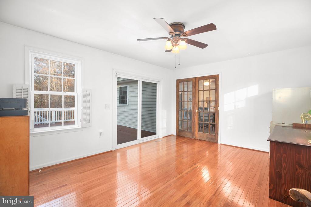 Fredericksburg, Virginia, 22405, United States, 4 Bedrooms Bedrooms, ,4 BathroomsBathrooms,Residential,For Sale,1993121