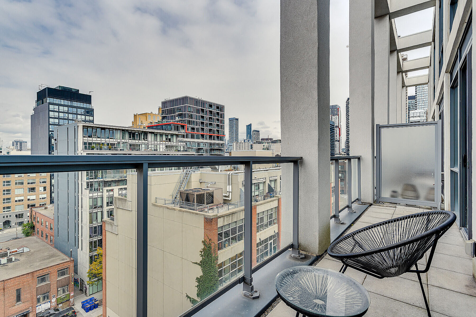  Sophisticated and Spacious - 物件實景