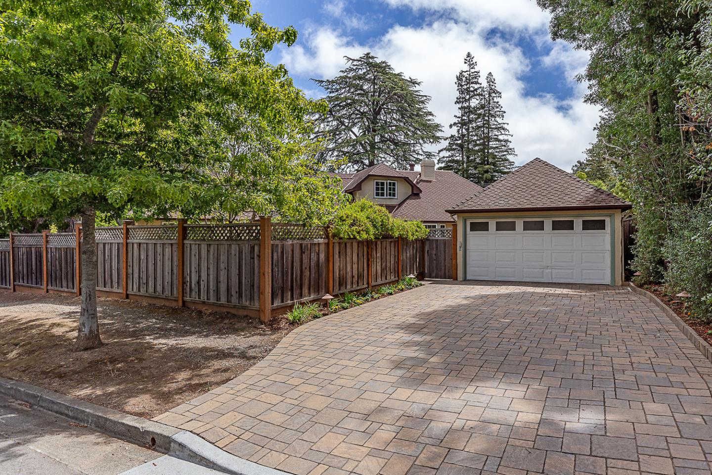 San Mateo, California, 94402, United States, 5 Bedrooms Bedrooms, ,4 BathroomsBathrooms,Residential,For Sale,1901144
