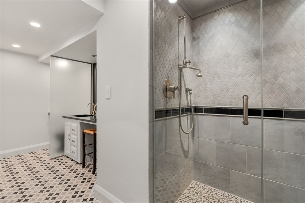 Wellesley, Massachusetts, 02482, United States, 9 Bedrooms Bedrooms, ,10 BathroomsBathrooms,Residential,For Sale,1804241