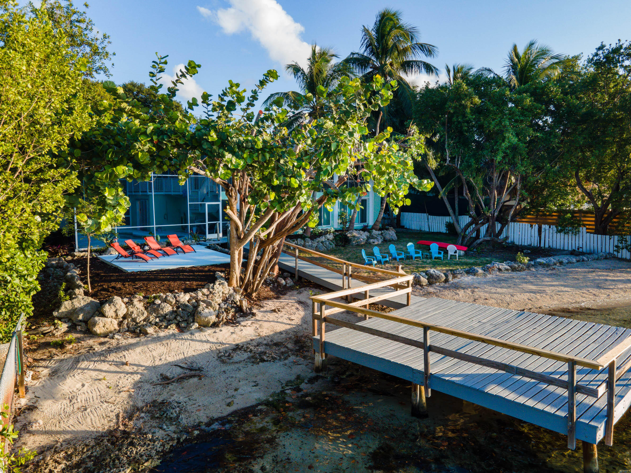 ISLAMORADA, Florida, 33036, United States, 5 Bedrooms Bedrooms, ,3 BathroomsBathrooms,Residential,For Sale,1828354