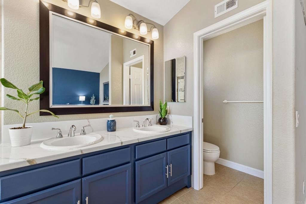 Oceanside, California, 92056, United States, 3 Bedrooms Bedrooms, ,2 BathroomsBathrooms,Residential,For Sale,1988235