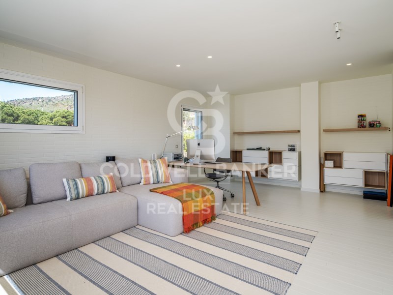 Girona, Colera, Colera Girona, Colera, Colera Giro, Colera, Catalonia, ES, 5 Bedrooms Bedrooms, ,4 BathroomsBathrooms,Residential,For Sale,Girona, Colera, Colera Girona, Colera, Colera Giro,1615744