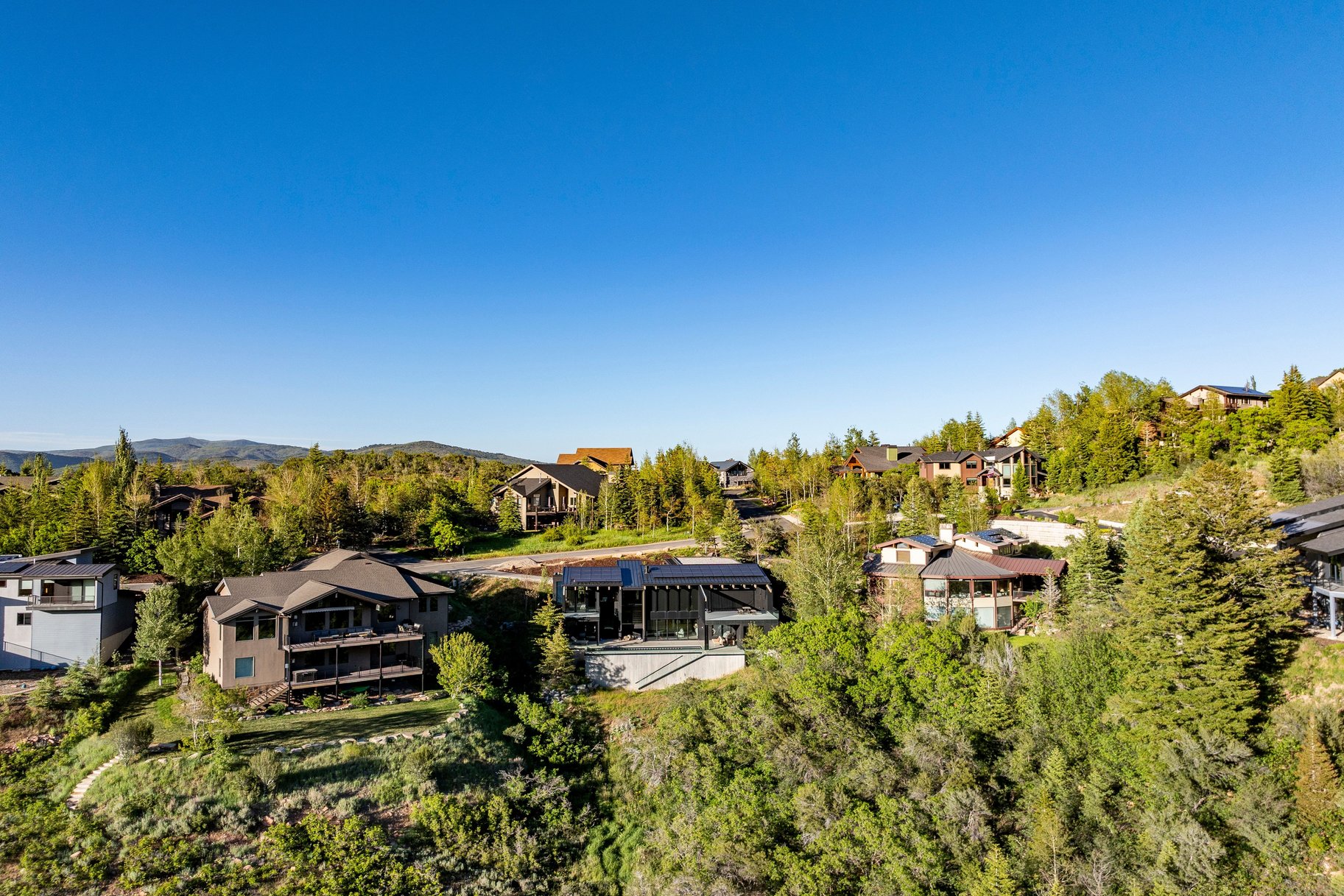  One-of-a-Kind Modern Pinebrook Residence - 物件實景