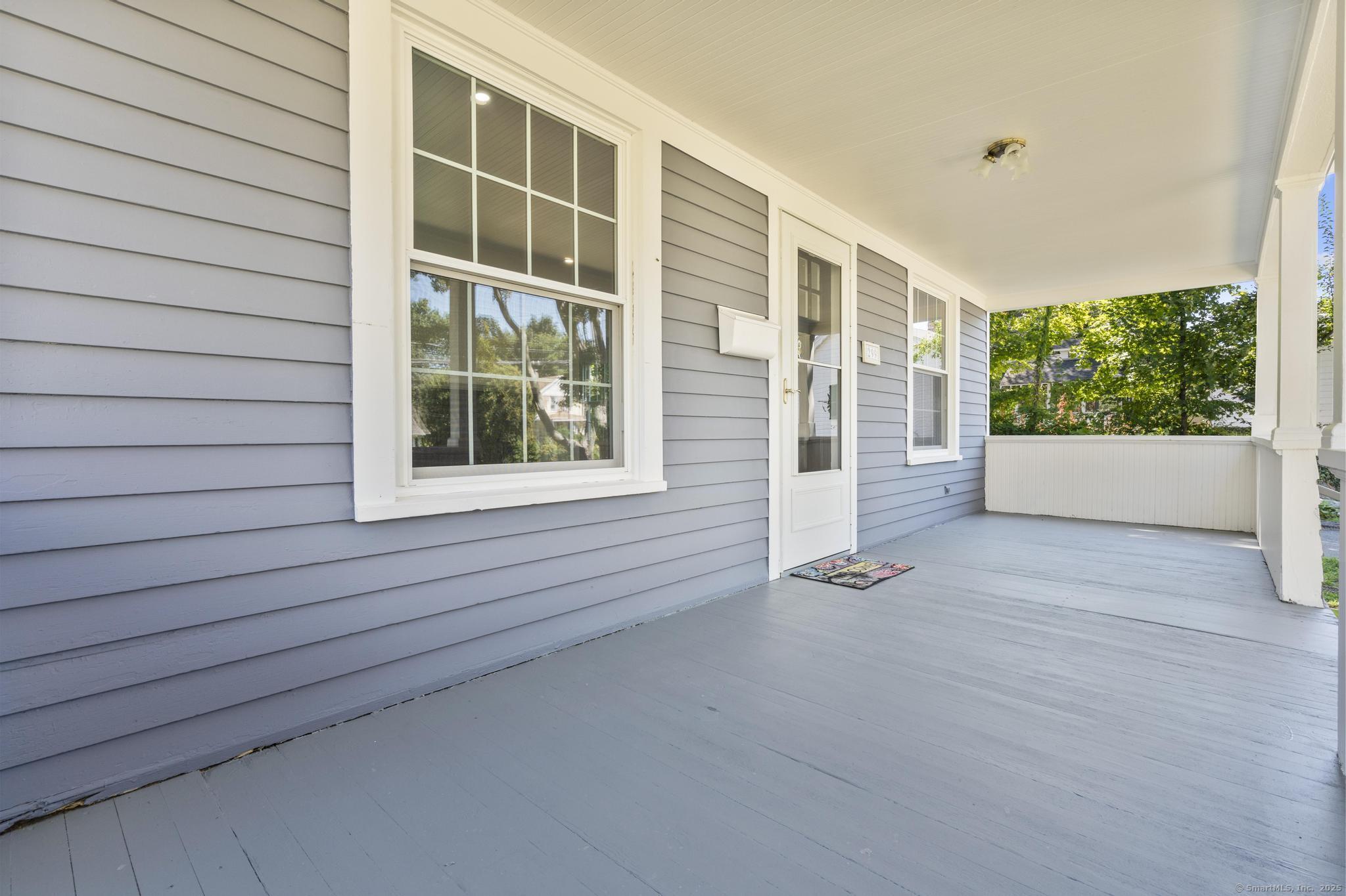 Milford, Connecticut, 06460, United States, 3 Bedrooms Bedrooms, ,3 BathroomsBathrooms,Residential,For Sale,1924915