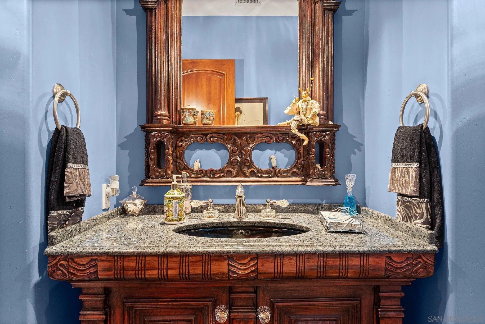 Rancho Santa Fe, California, 92067, United States, 5 Bedrooms Bedrooms, ,7 BathroomsBathrooms,Residential,For Sale,1901457