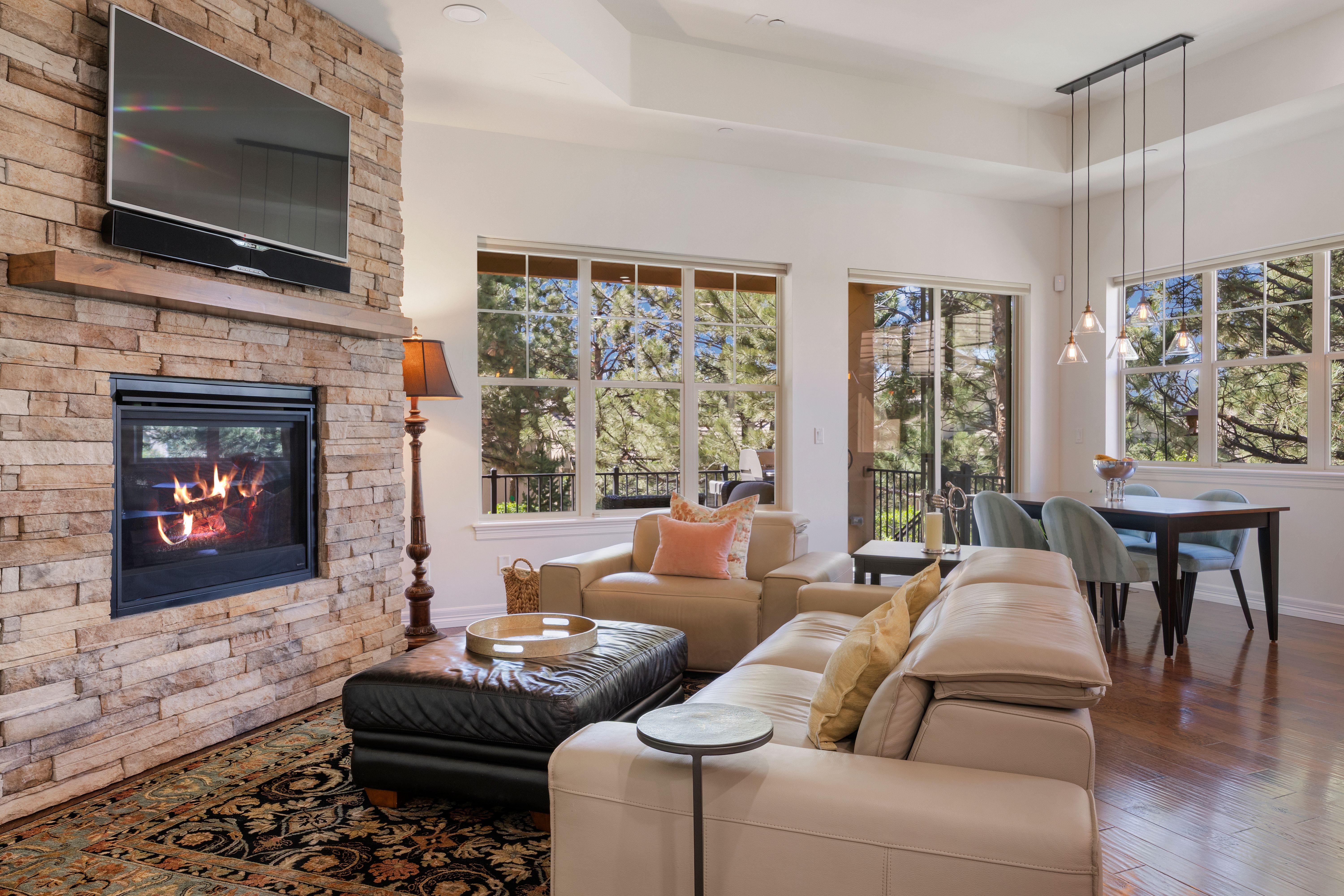  Beautifully Maintained 4 Bed  3 Bath Residence in Castle Pines Village - 物件實景