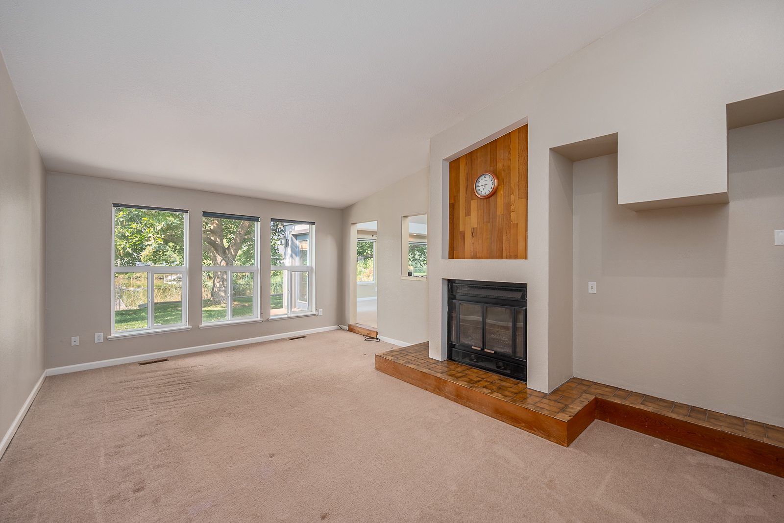 Moses Lake, Washington, 98837, United States, 3 Bedrooms Bedrooms, ,2 BathroomsBathrooms,Residential,For Sale,1915688