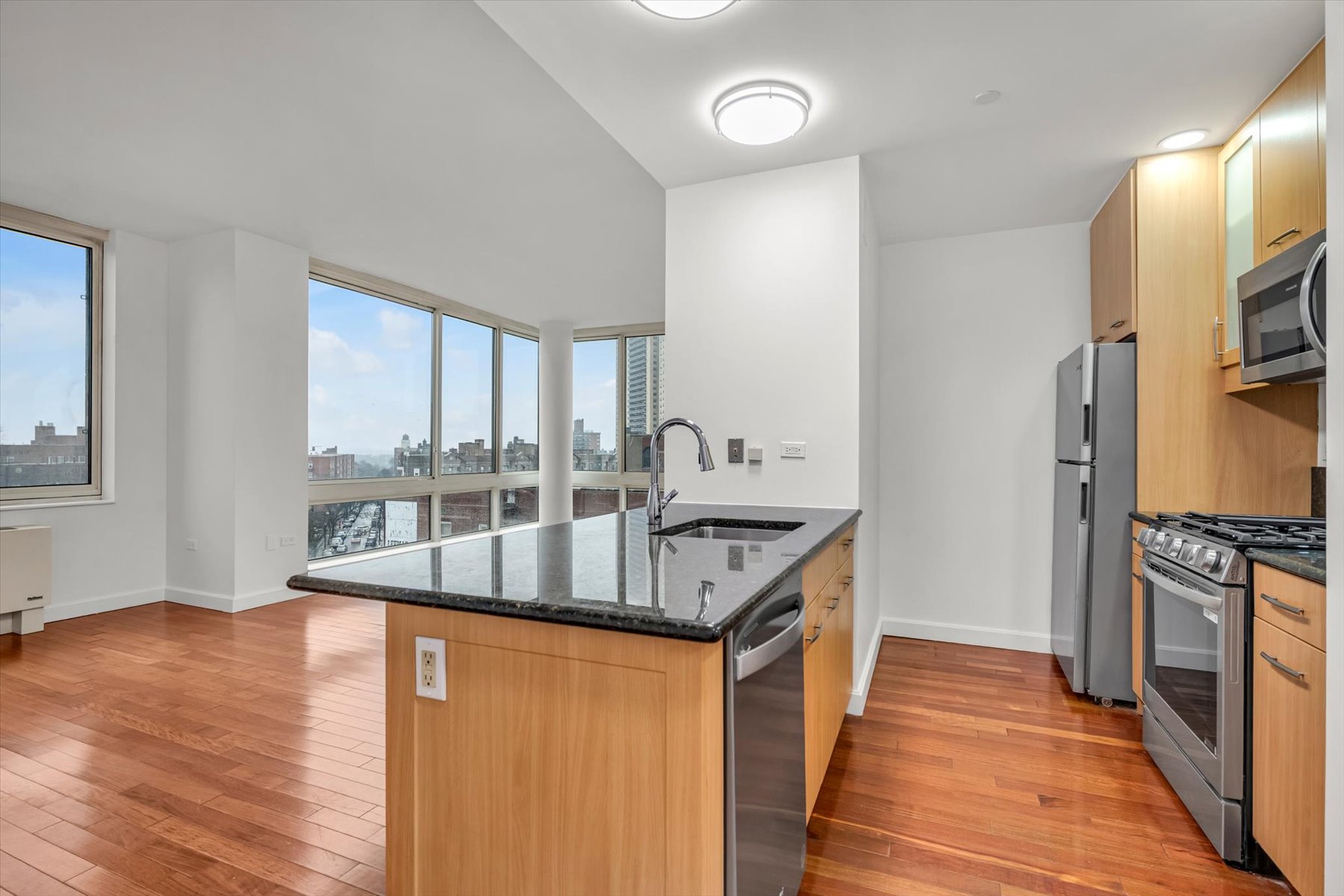  ?BRIGHT TWO BEDROOM TWO BATHROOM CONDO WITH STUNNING VIEWS? - 物件實景