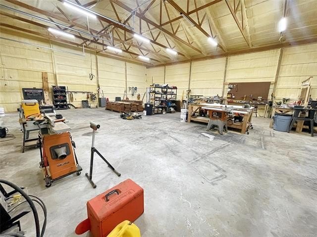 Tahlequah, Oklahoma, 74464, United States, 4 Bedrooms Bedrooms, ,4 BathroomsBathrooms,Residential,For Sale,1984008