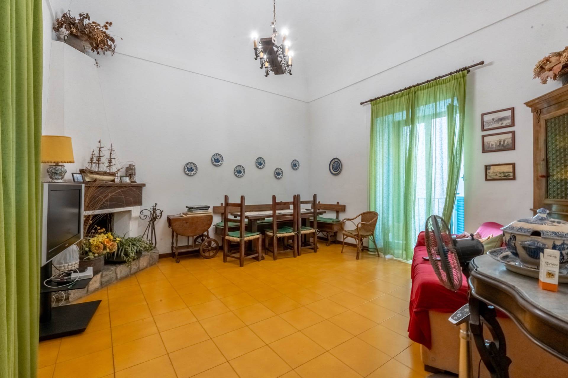 piazza seiano, Vico Equense, Napoli, 80069, IT, 4 Bedrooms Bedrooms, ,4 BathroomsBathrooms,Residential,For Sale,piazza seiano,1629621