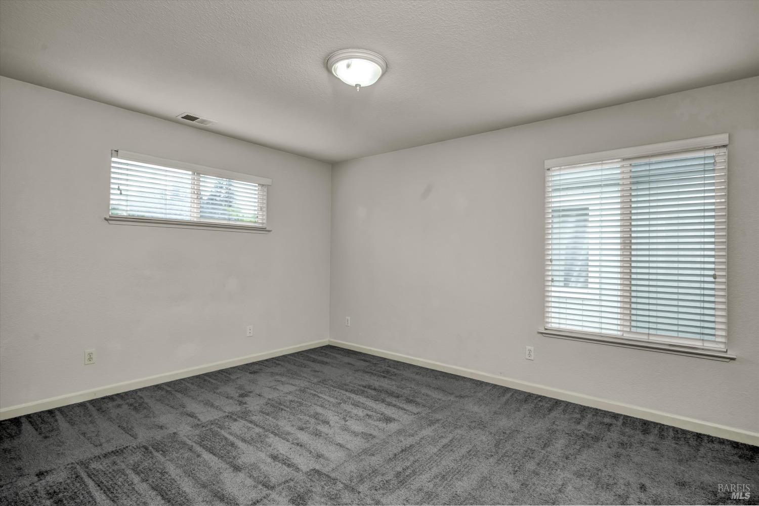 Santa Rosa, California, 95403, United States, 2 Bedrooms Bedrooms, ,3 BathroomsBathrooms,Residential,For Sale,1785942