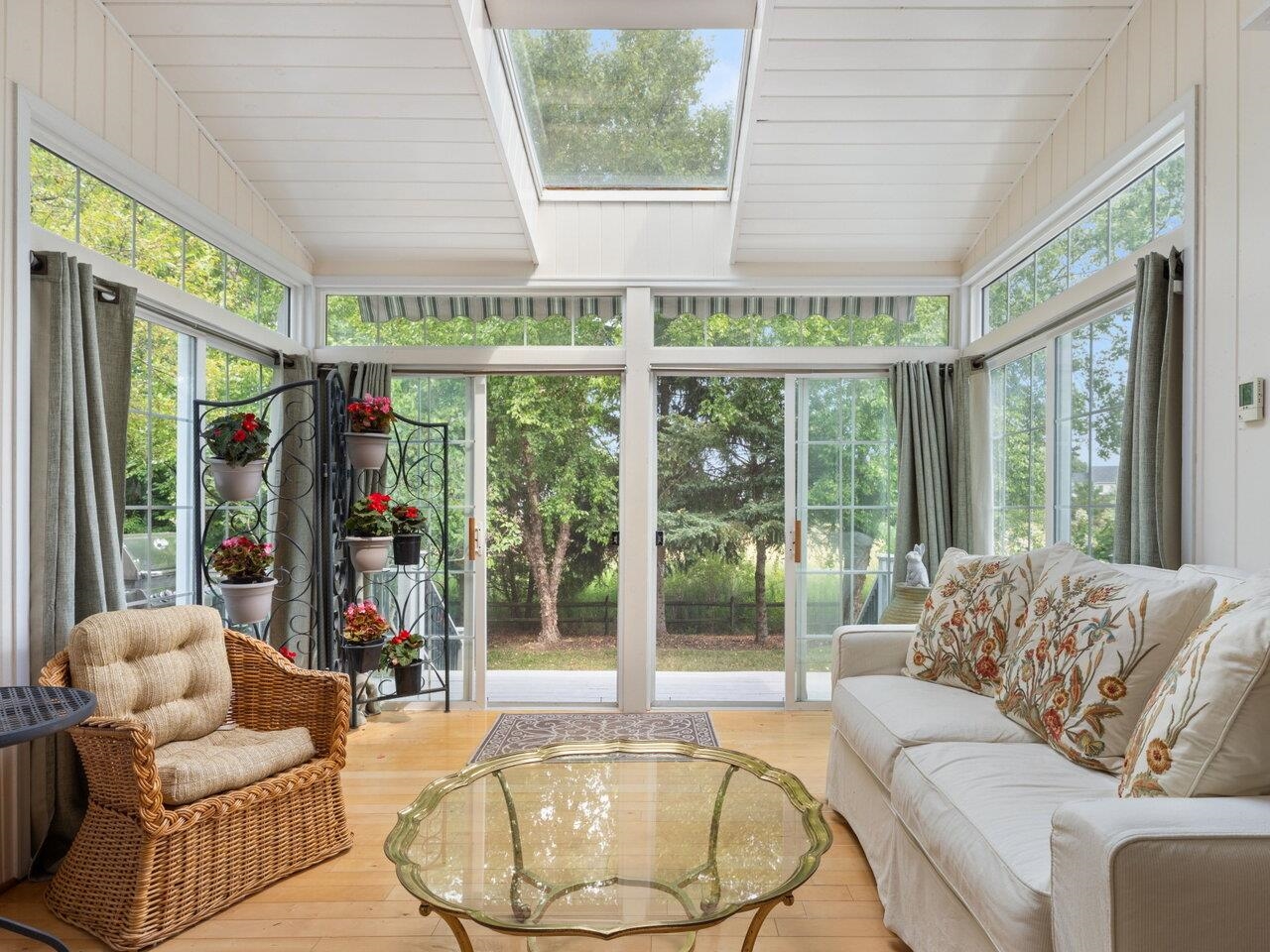 South Burlington, Vermont, 05403, United States, 4 Bedrooms Bedrooms, ,3 BathroomsBathrooms,Residential,For Sale,1913159