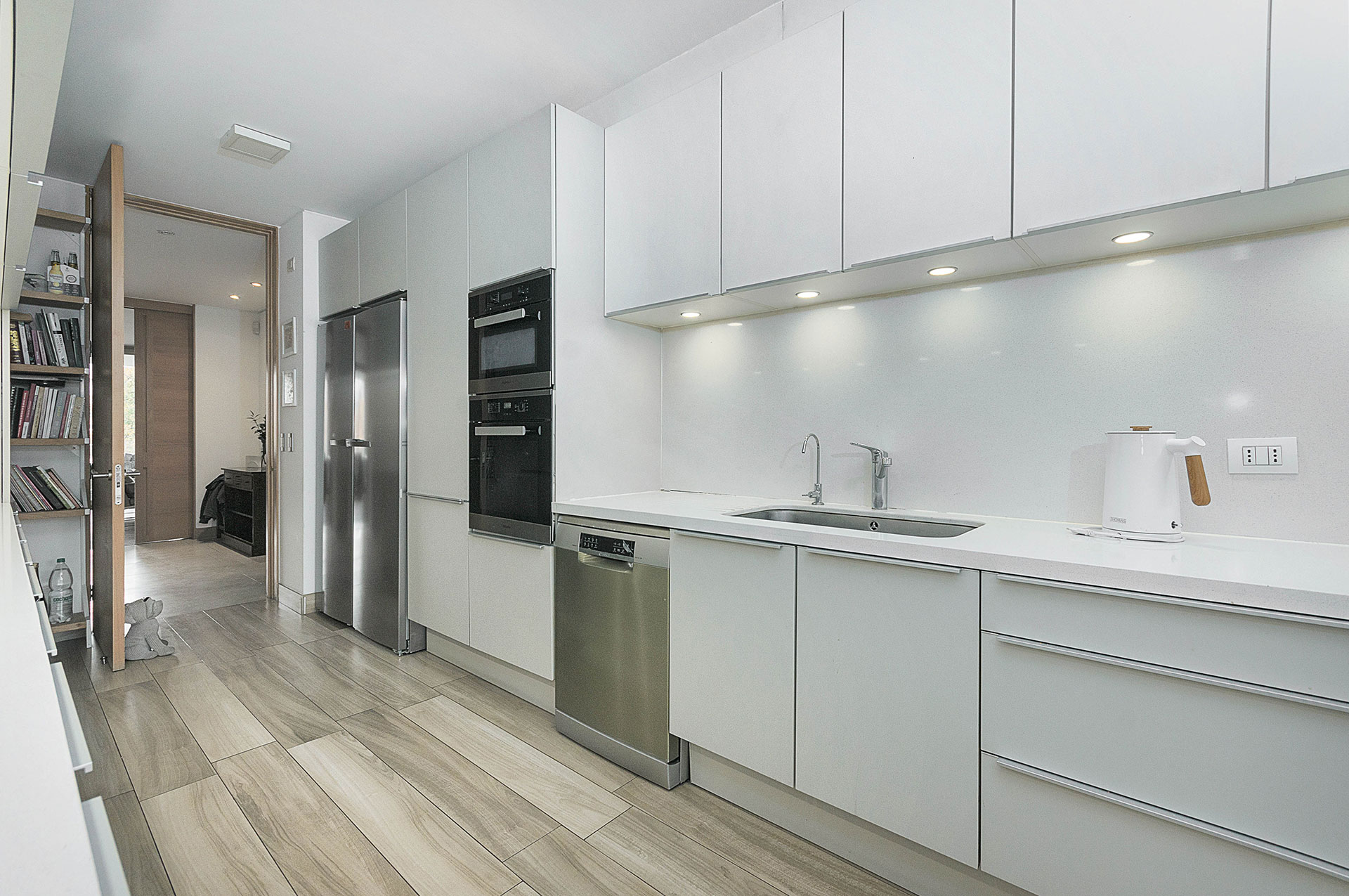  4-Bedroom Apartment Plus Staff Quarters for Sale in Los Trapenses - 物件實景