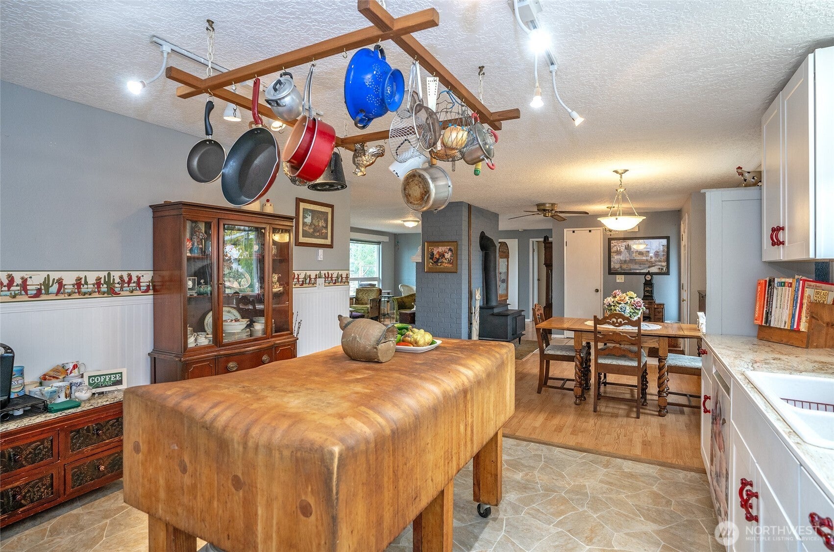 Toledo, Washington, 98591, United States, 3 Bedrooms Bedrooms, ,Residential,For Sale,1976554