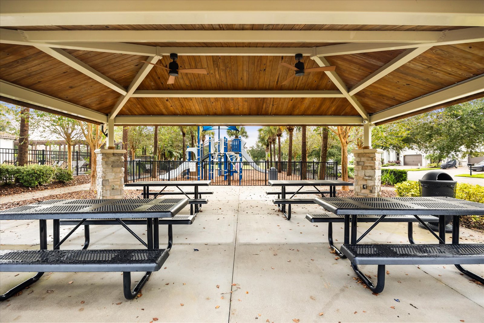 Orlando, Florida, 32836, United States, 6 Bedrooms Bedrooms, ,4 BathroomsBathrooms,Residential,For Sale,1943887