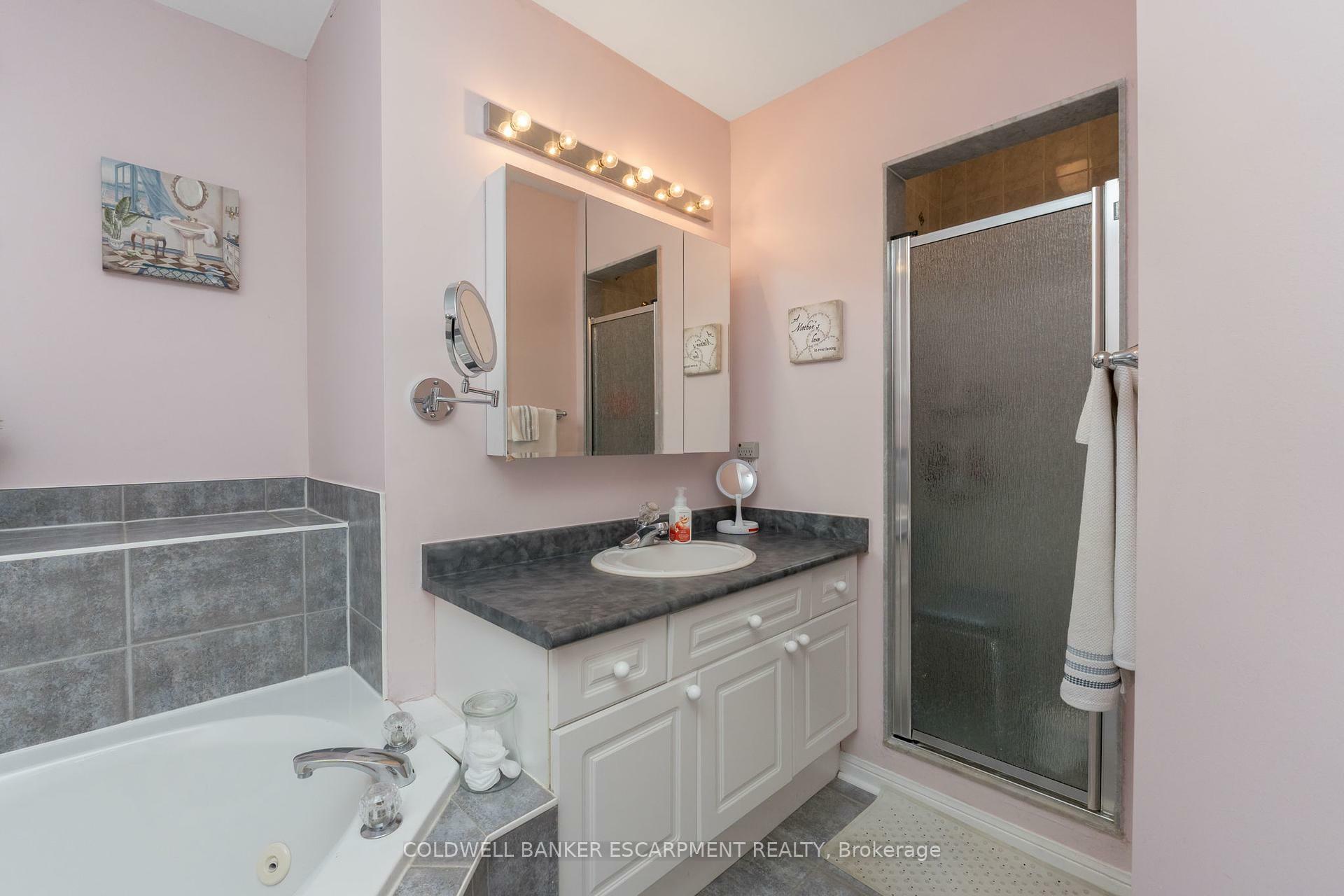 MILTON, Ontario, L9T 5K1, CA, 3 Bedrooms Bedrooms, ,Residential,For Sale,1849827