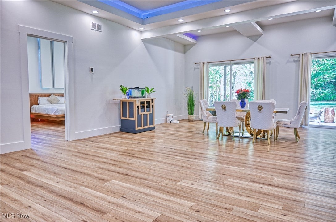 Medina, Ohio, 44256, United States, 5 Bedrooms Bedrooms, ,5 BathroomsBathrooms,Residential,For Sale,1976379