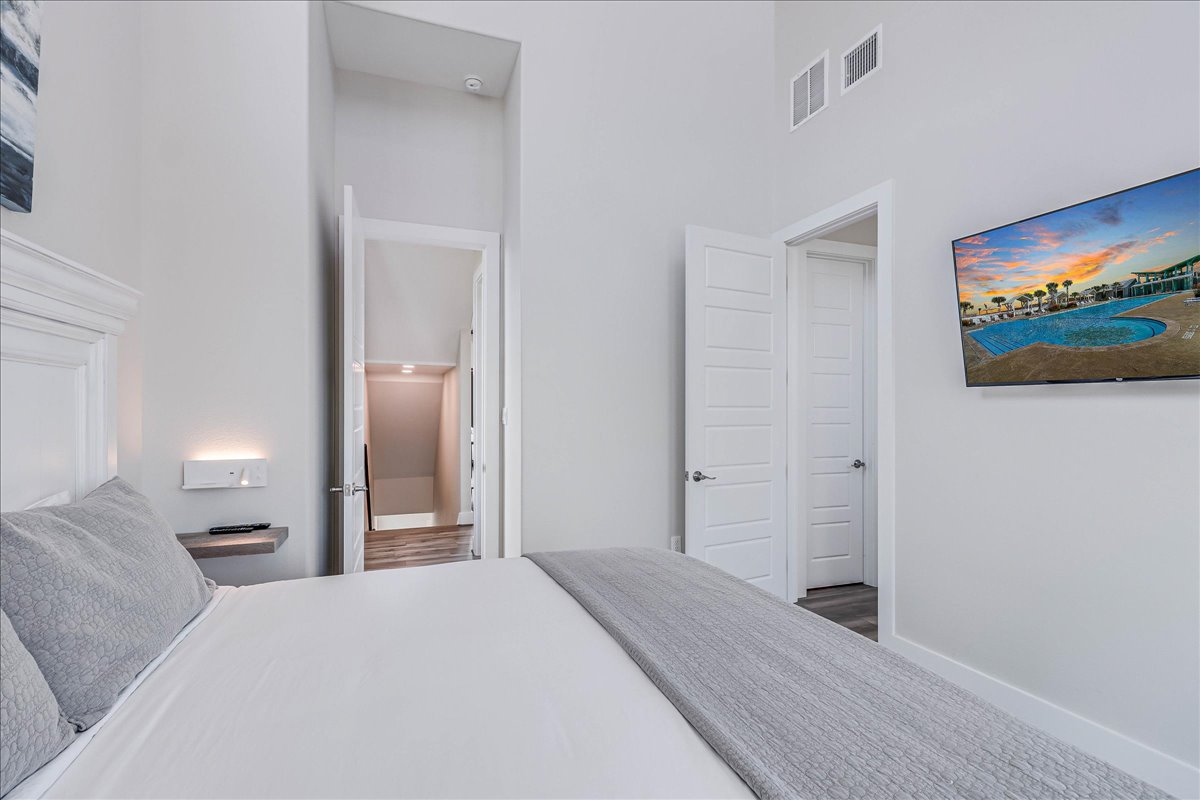 Port Aransas, Texas, 78373, United States, 3 Bedrooms Bedrooms, ,3 BathroomsBathrooms,Residential,For Sale,1979271