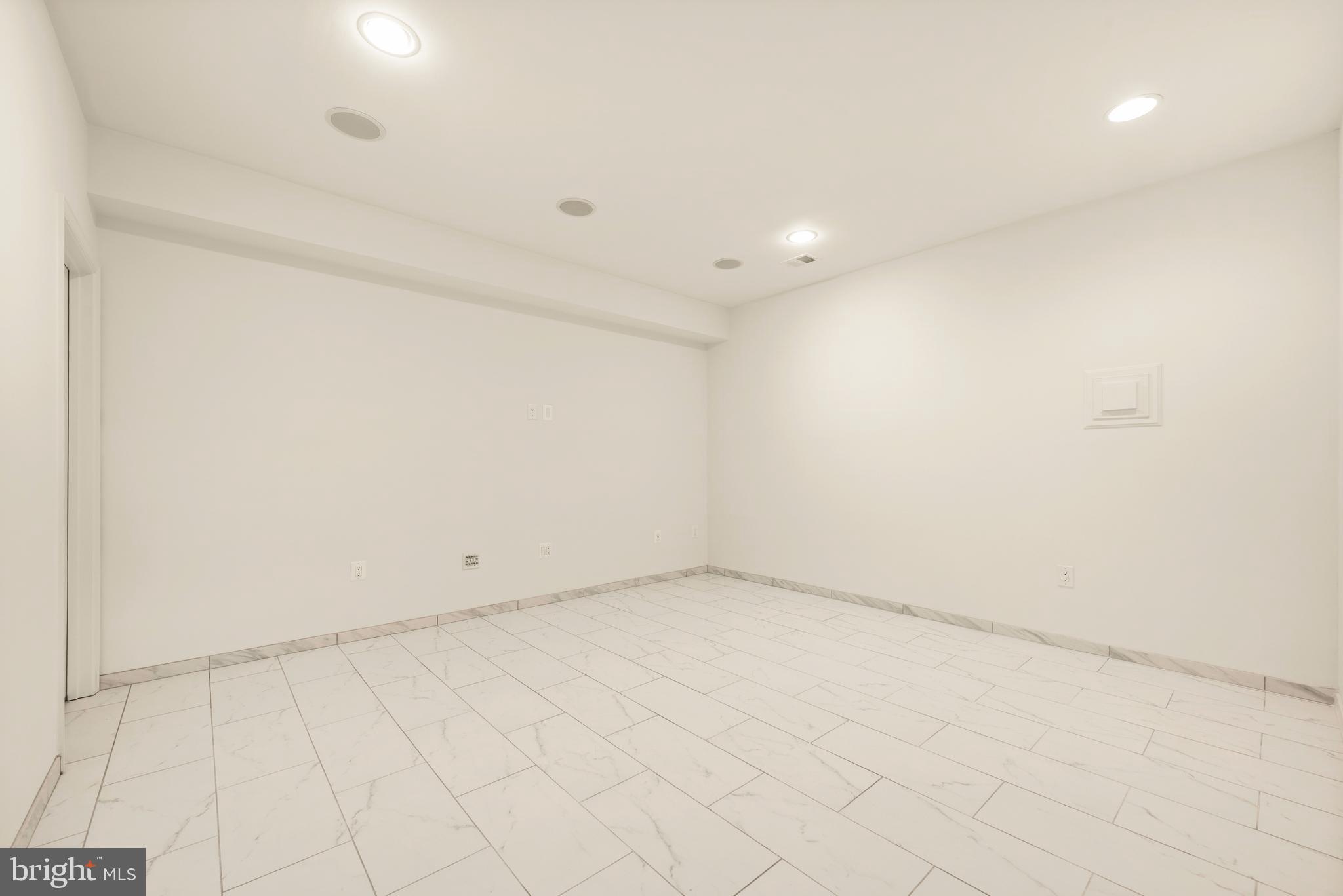 Manassas, Virginia, 20110, United States, 4 Bedrooms Bedrooms, ,4 BathroomsBathrooms,Residential,For Sale,1905847