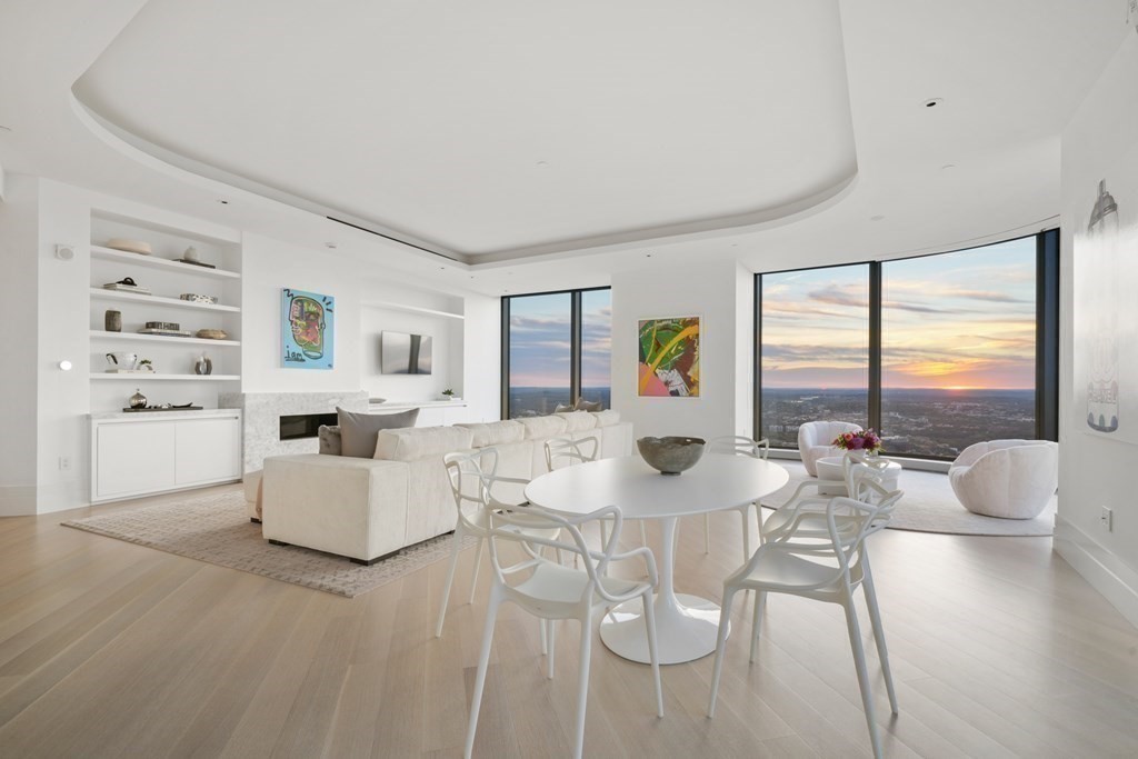 Boston, Massachusetts, 02199, United States, 5 Bedrooms Bedrooms, ,8 BathroomsBathrooms,Residential,For Sale,1906314