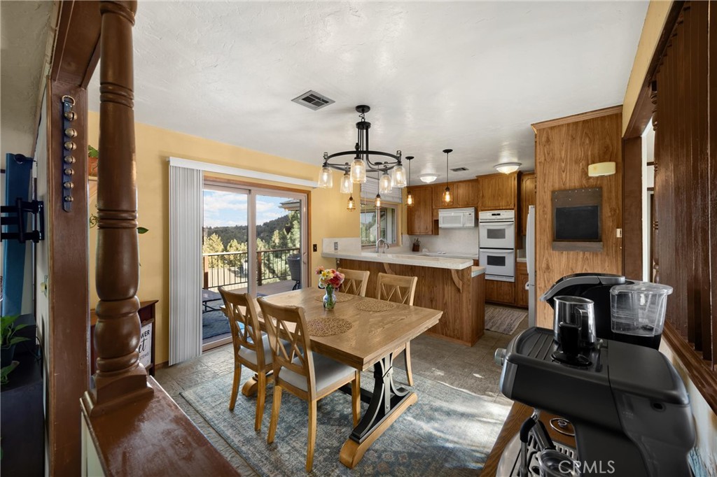 Wrightwood, California, 92397, United States, 5 Bedrooms Bedrooms, ,3 BathroomsBathrooms,Residential,For Sale,1975800