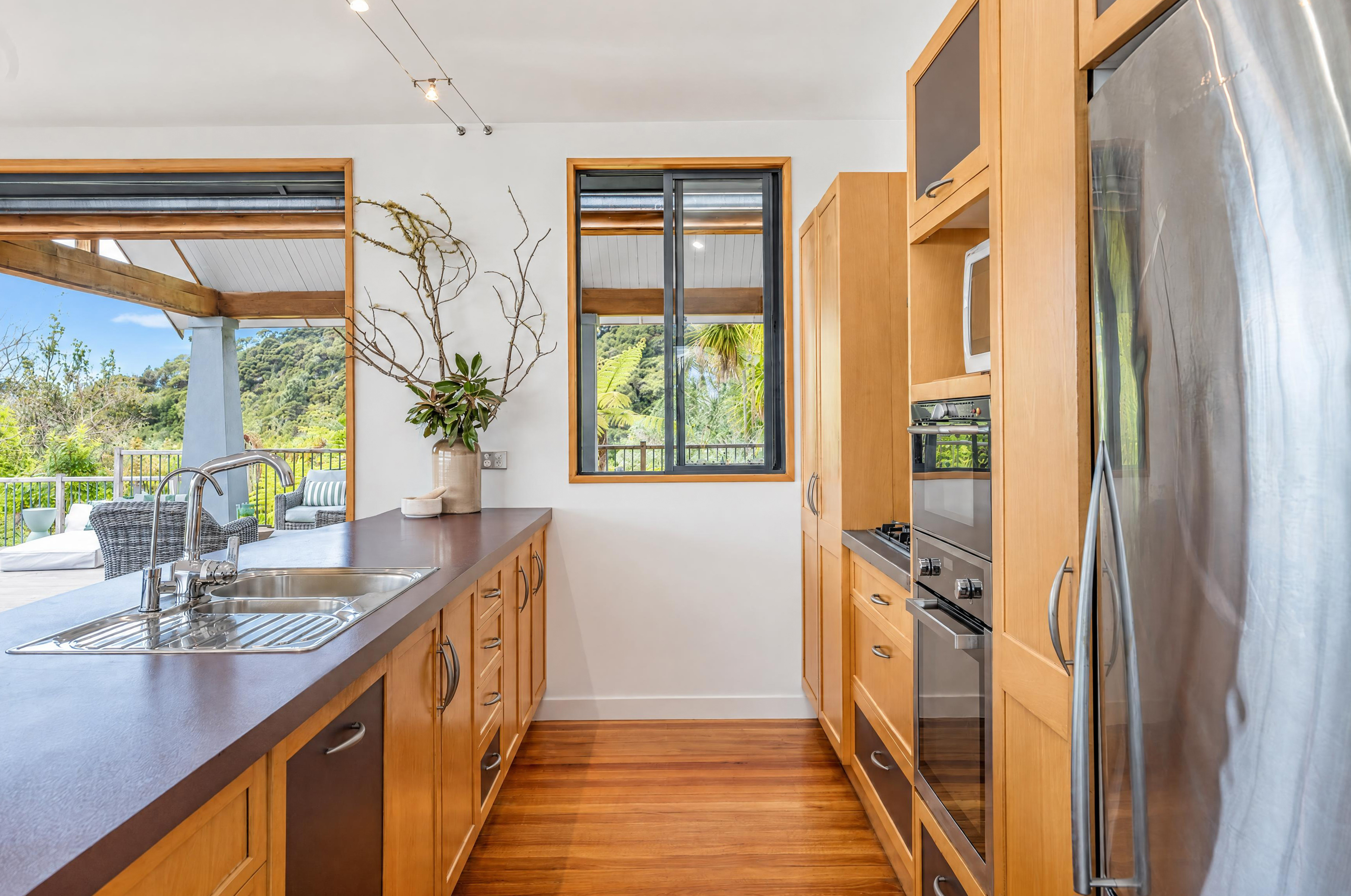  15a Te Papa Road, Kawakawa Bay, Auckland - 物件實景