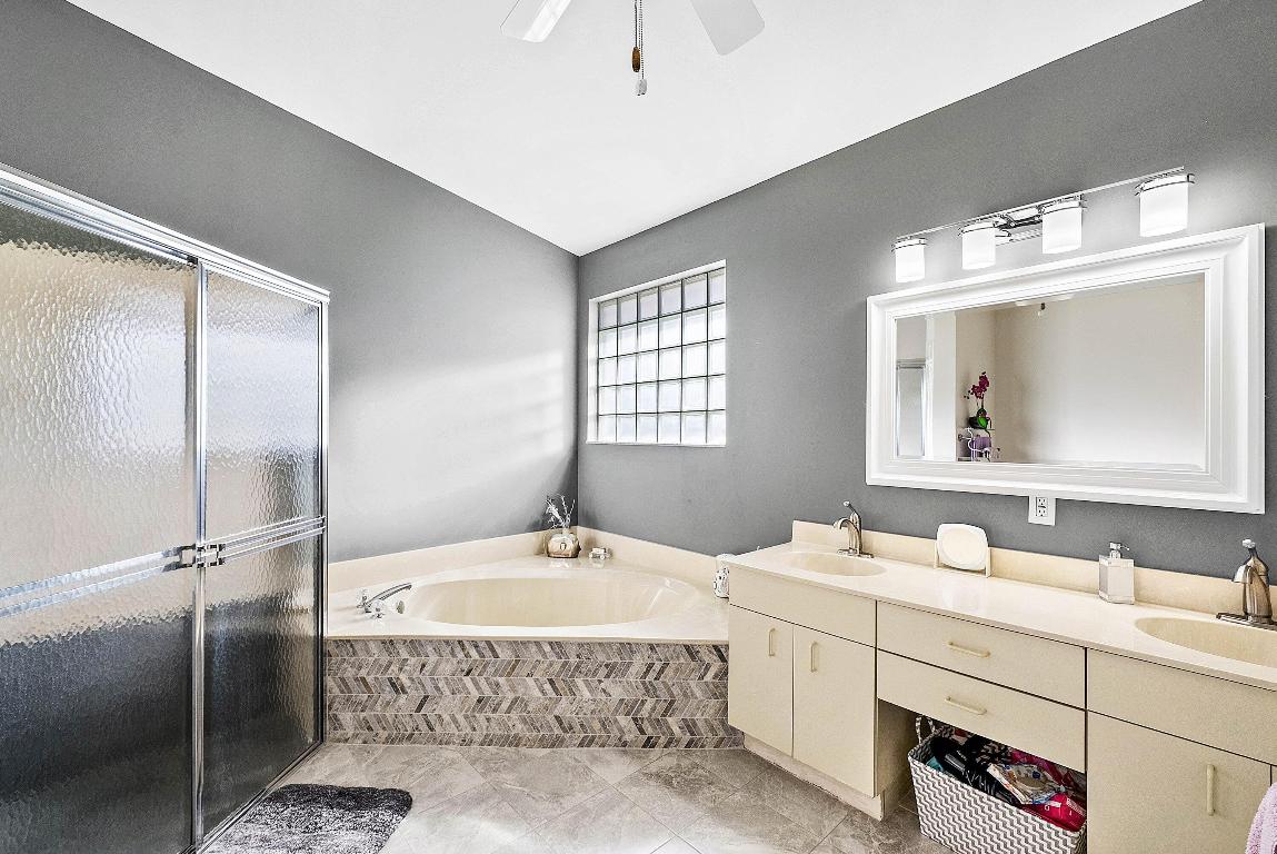 Boynton Beach, Florida, 33437, United States, 3 Bedrooms Bedrooms, ,2 BathroomsBathrooms,Residential,For Sale,1996648