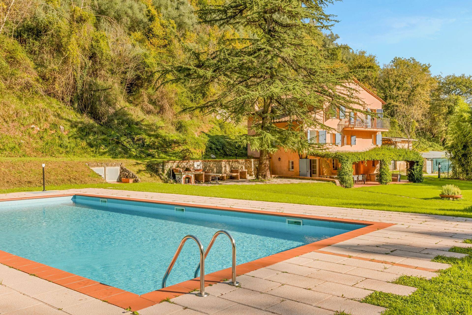 Camaiore, Lucca, 55041, IT, 10 Bedrooms Bedrooms, ,11 BathroomsBathrooms,Residential,For Sale,1991599