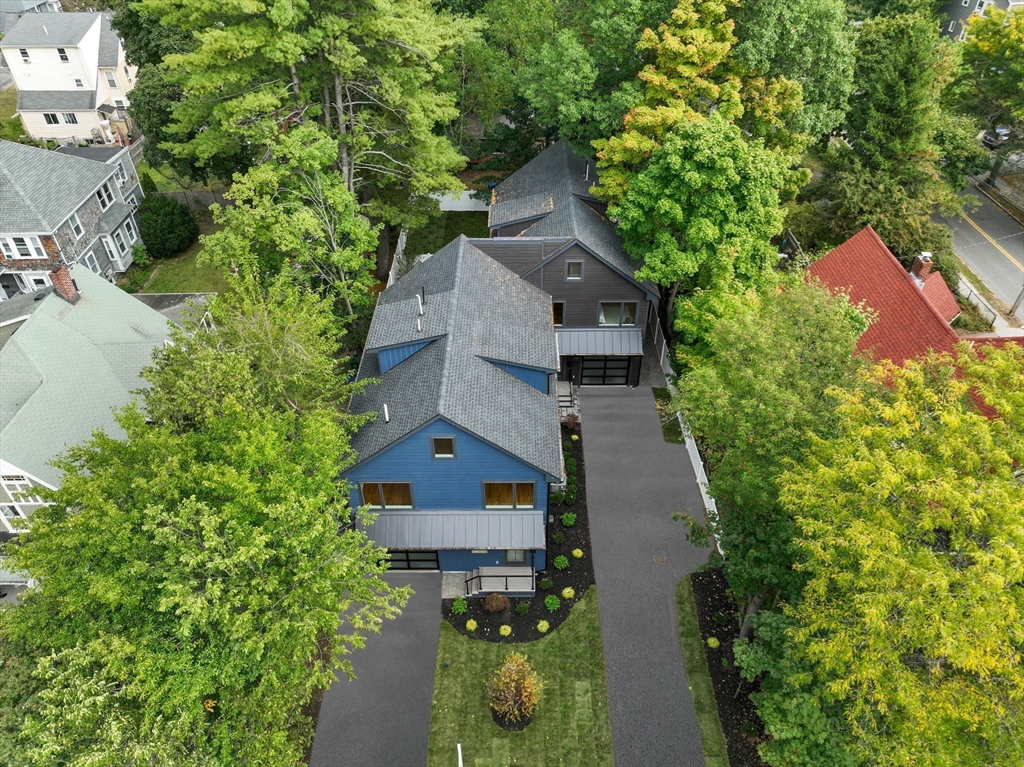 Newton, Massachusetts, 02460, United States, 5 Bedrooms Bedrooms, ,5 BathroomsBathrooms,Residential,For Sale,2000658