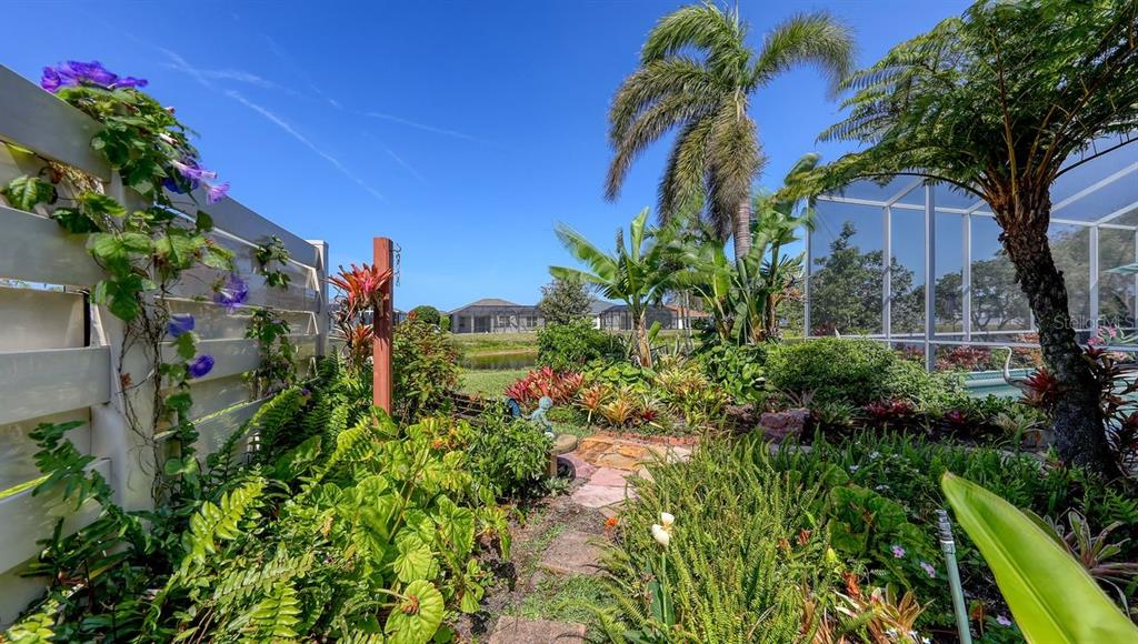 Bradenton, Florida, 34210, United States, 3 Bedrooms Bedrooms, ,2 BathroomsBathrooms,Residential,For Sale,1792897