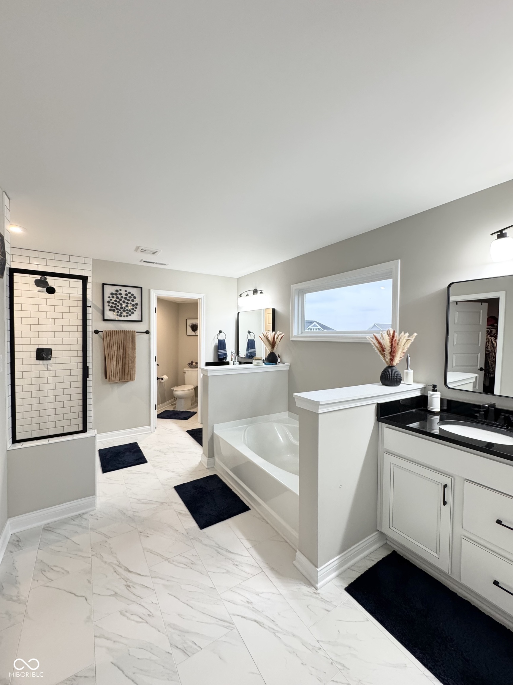 Greenwood, Indiana, 46143, United States, 5 Bedrooms Bedrooms, ,5 BathroomsBathrooms,Residential,For Sale,2005361