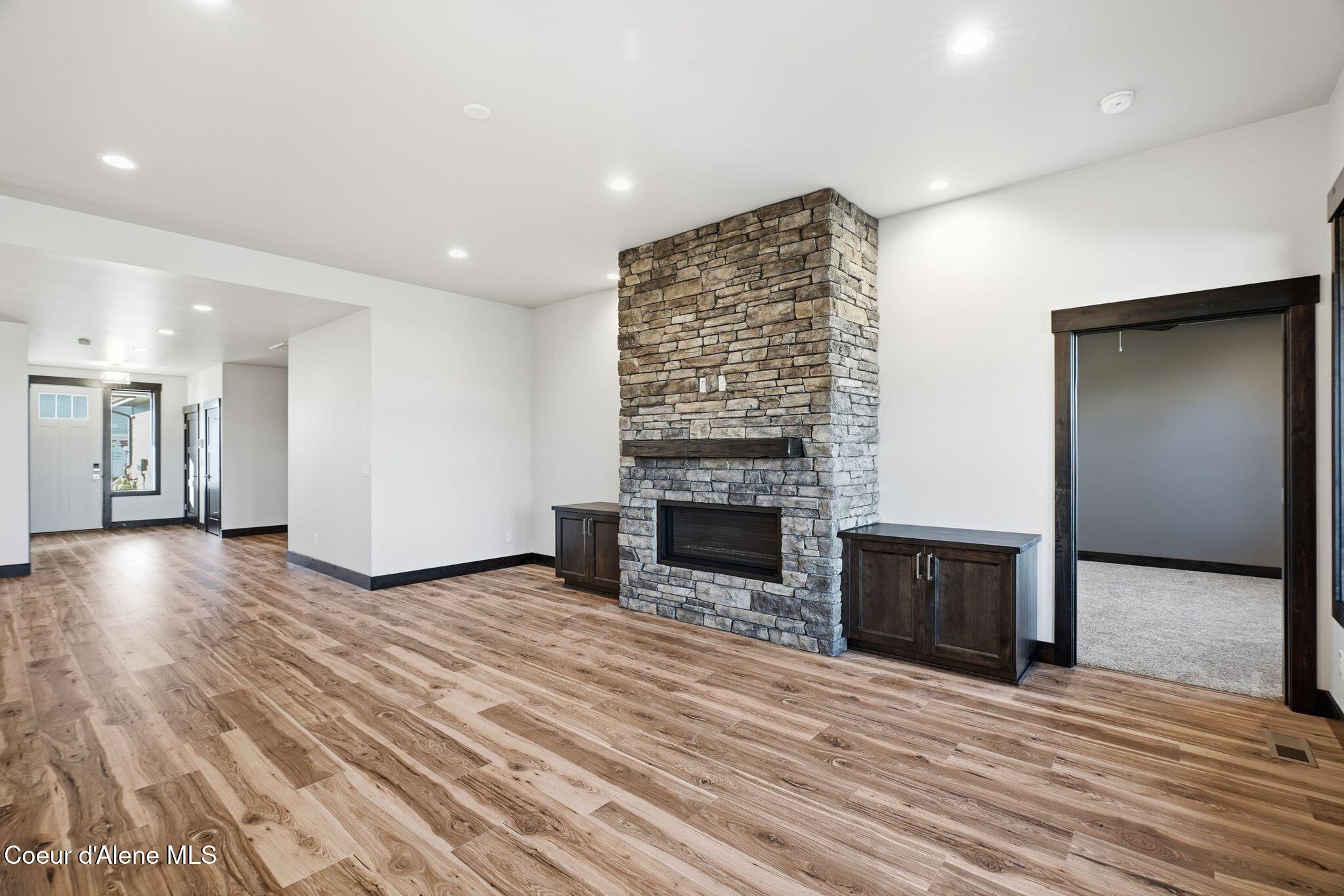 Coeur d'Alene, Idaho, 83815, United States, 3 Bedrooms Bedrooms, ,2 BathroomsBathrooms,Residential,For Sale,2005477