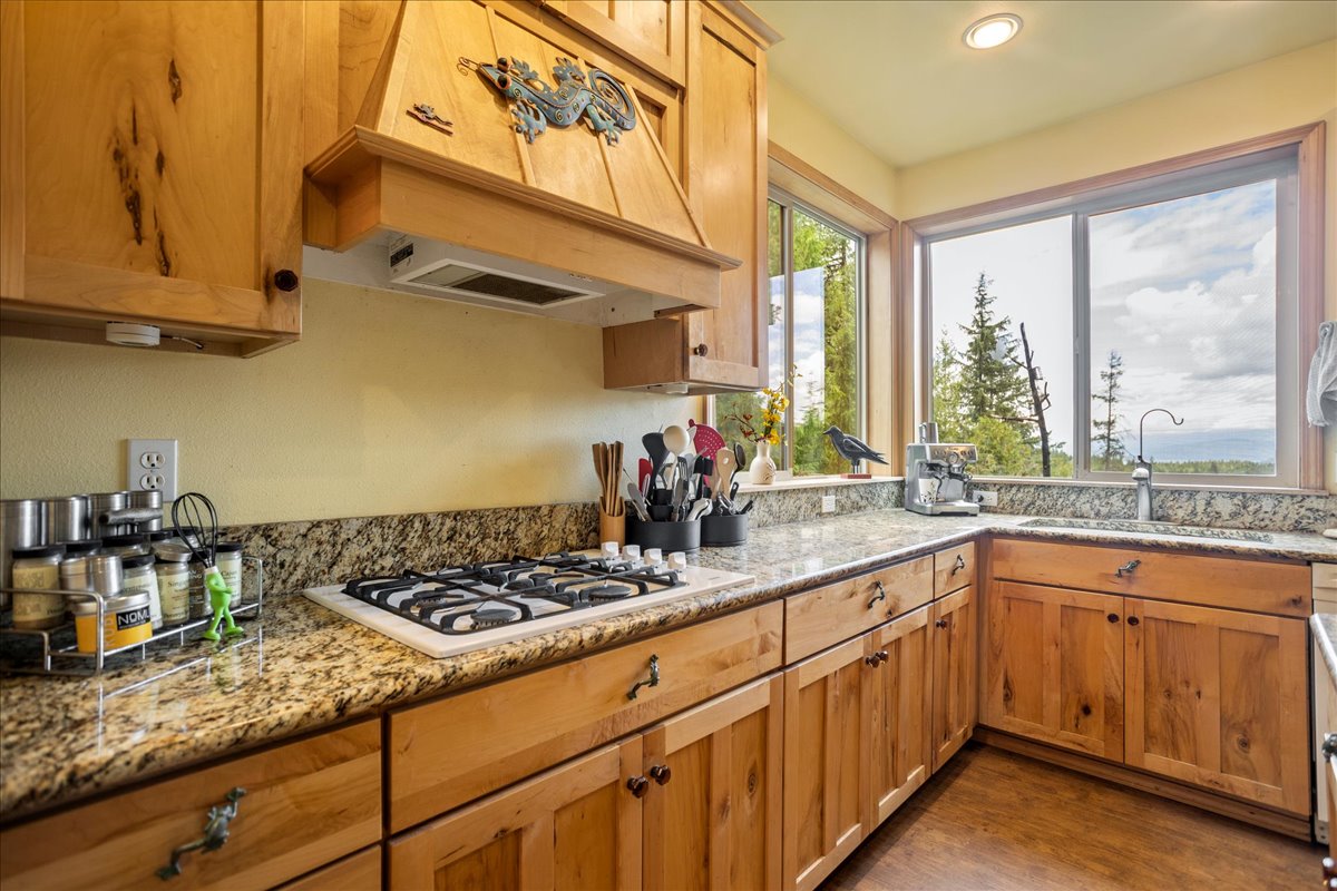 Sagle, Idaho, 83860, United States, 4 Bedrooms Bedrooms, ,4 BathroomsBathrooms,Residential,For Sale,1976237