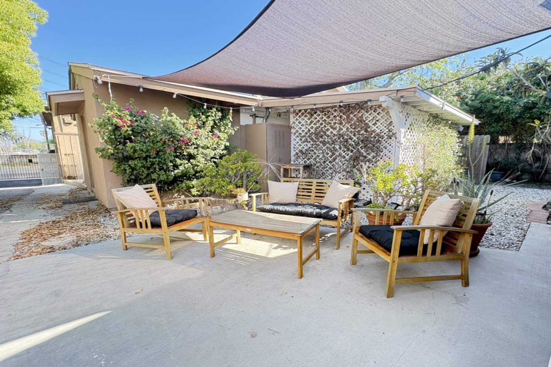  6041 Cleon Avenue - 物件實景