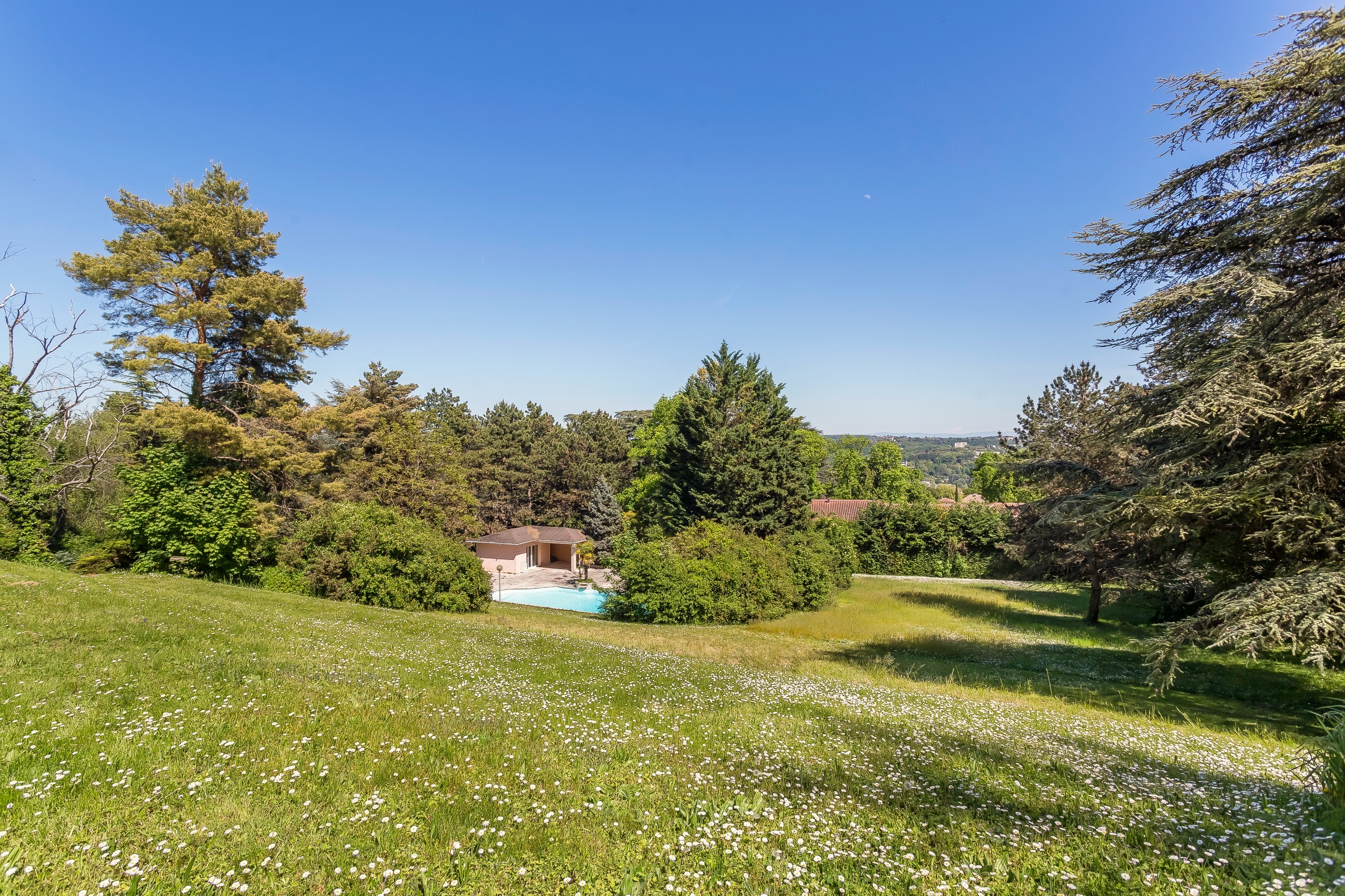  Set within an impressive and peaceful historic landscaped park of approximately… - 物件實景